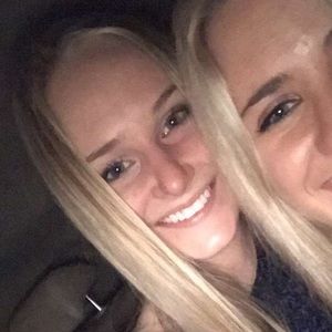 Meet your Posher, Caroline